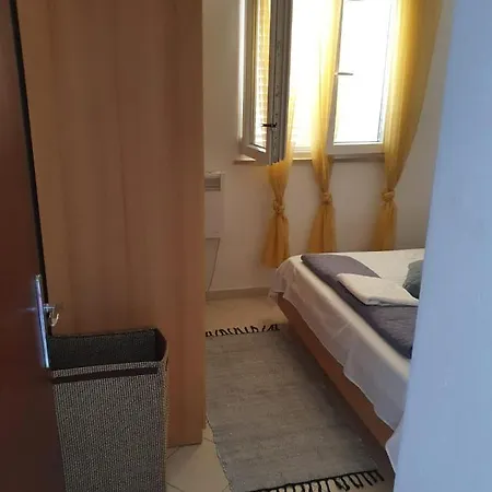 Apartman Elli *